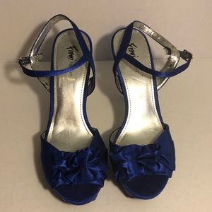 Fioni royal blue heels 👠 Sz 9.5